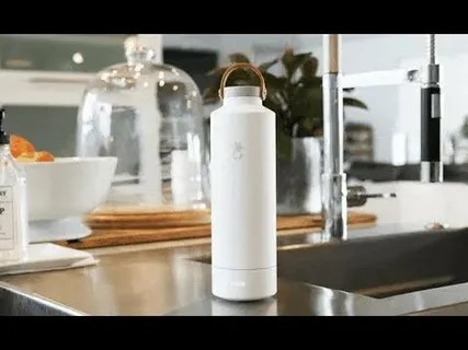 Self-cleaning bottles industry: how are UV-C sterilization, smart hydration trends