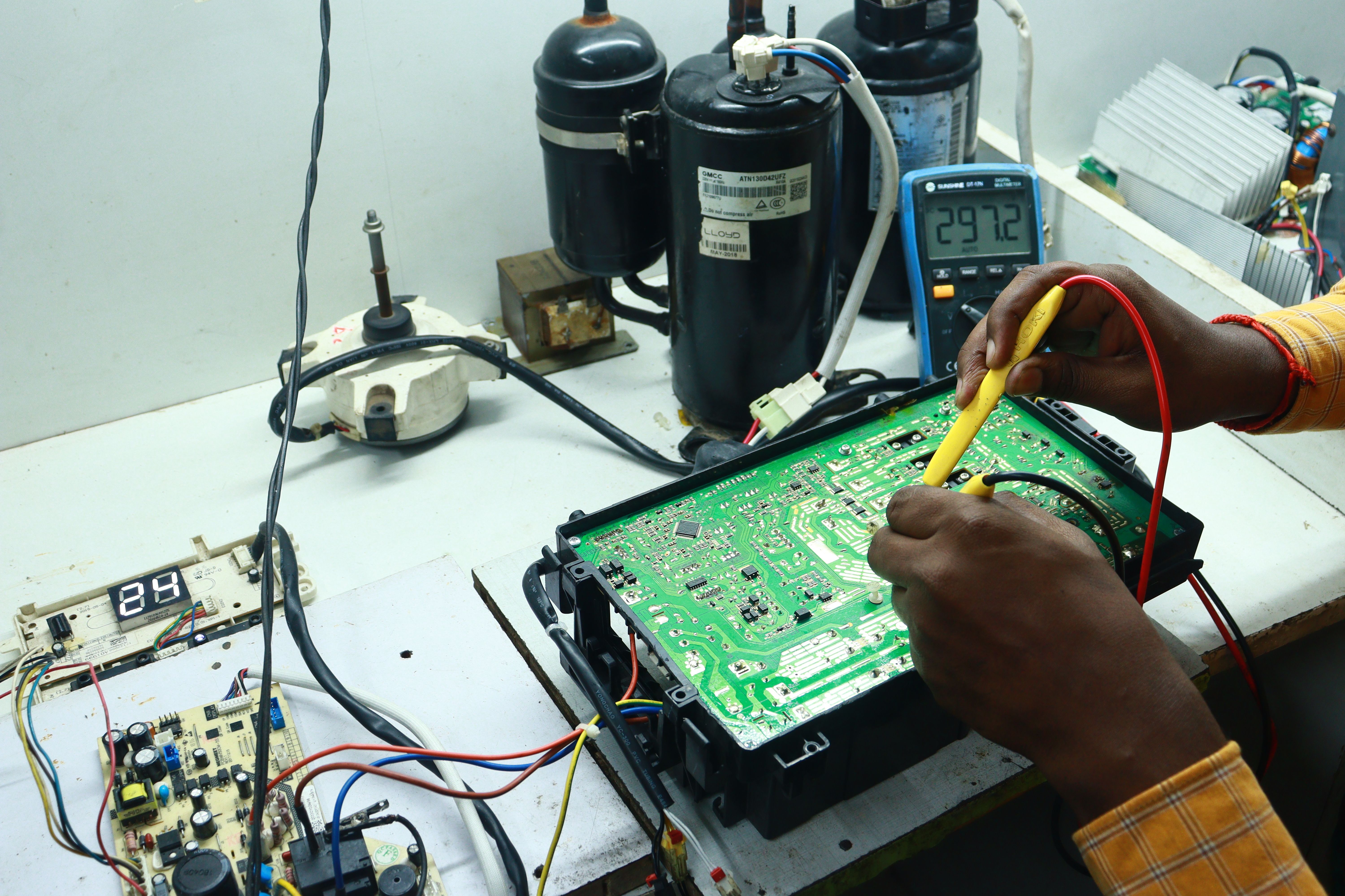 Global Electronic Equipment Repair Service Market Size, Share