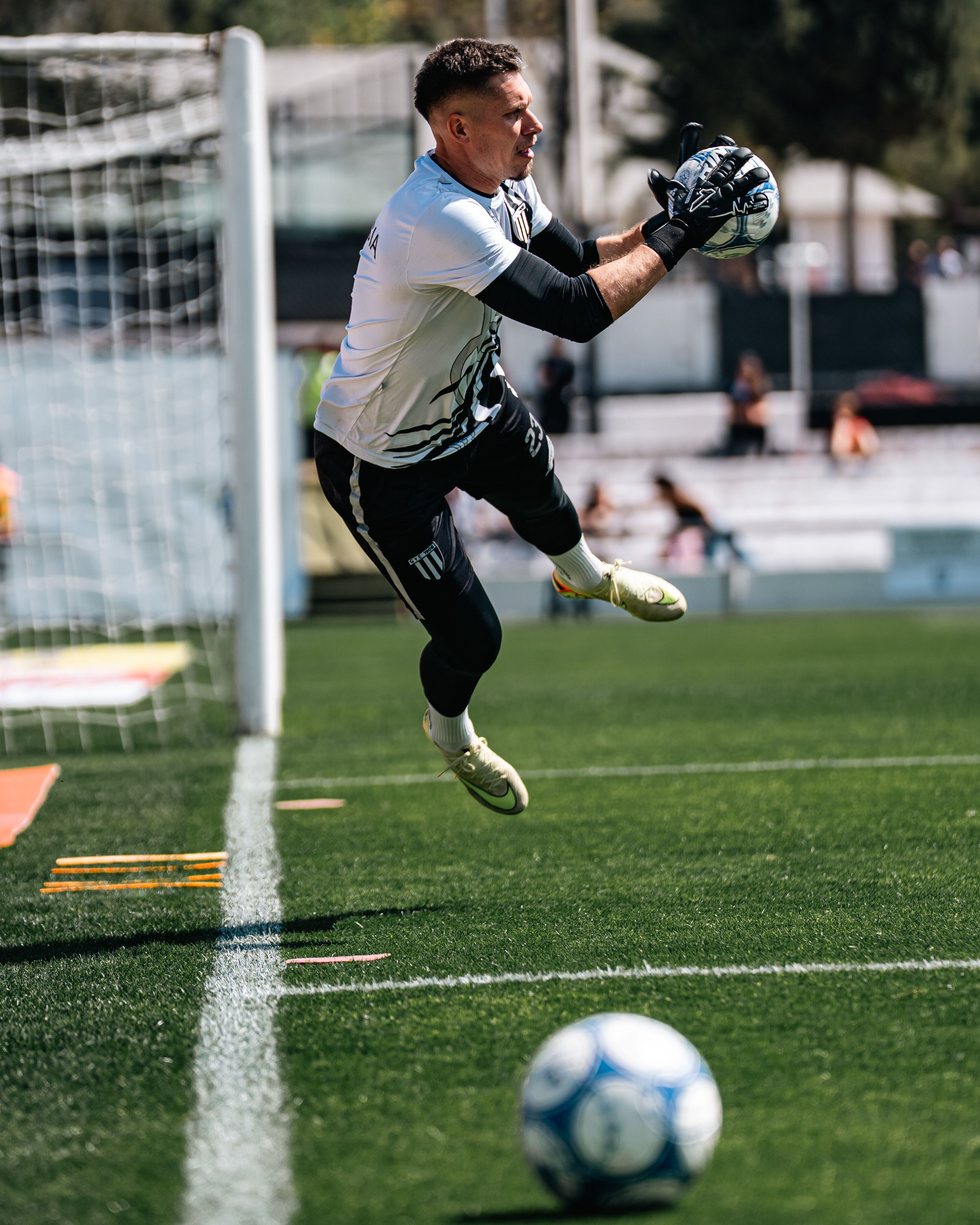 Soccer Goalkeeper Gloves Market Size, Share, Forecast