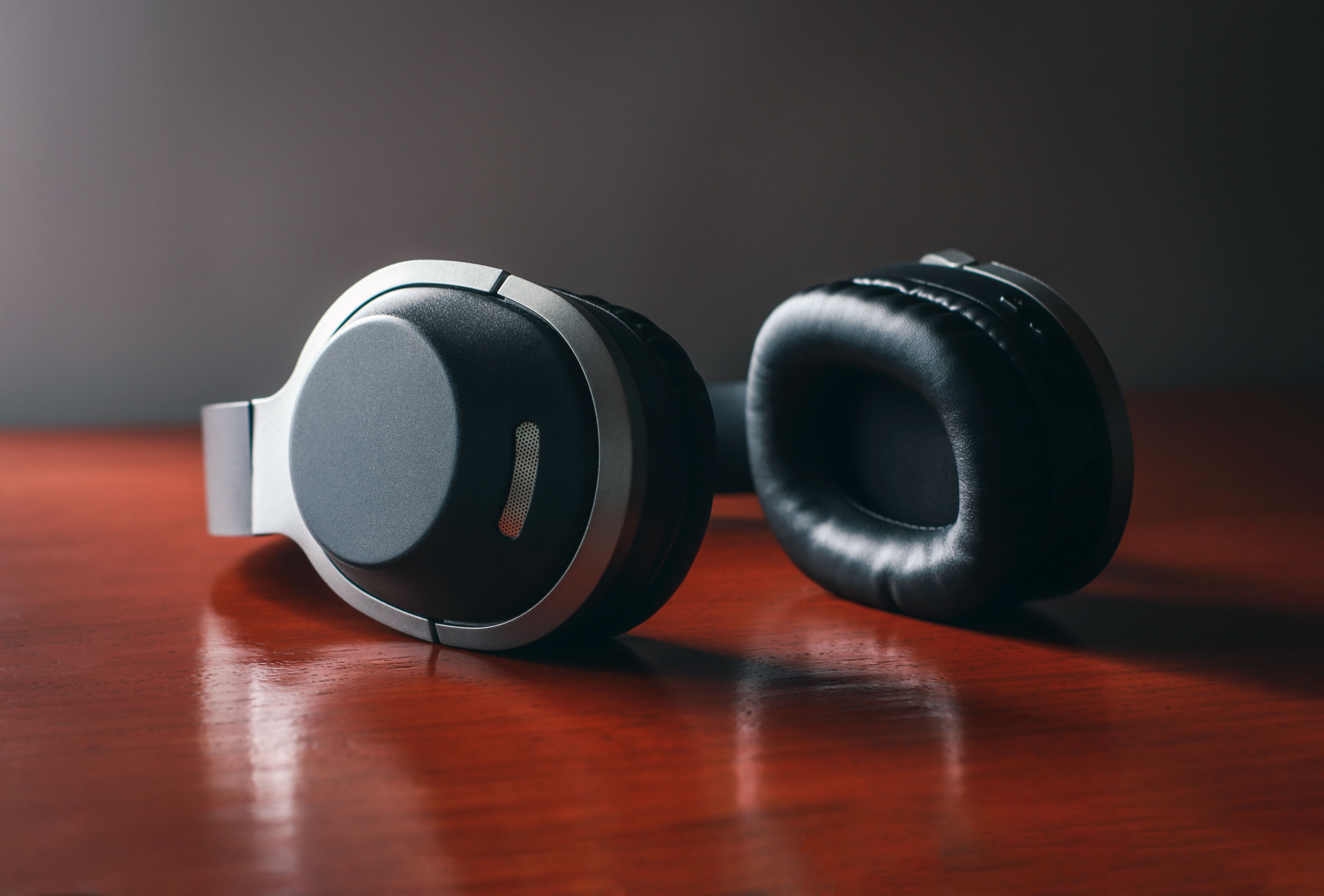 Noise Cancelling Headphones Market: Experience Sound Without Distractions